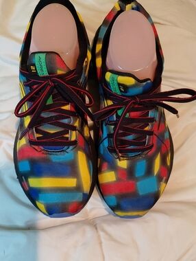 Brooks Multicolor Geometric Pattern Running Sneakers - Yellow, Blue, Red, Black